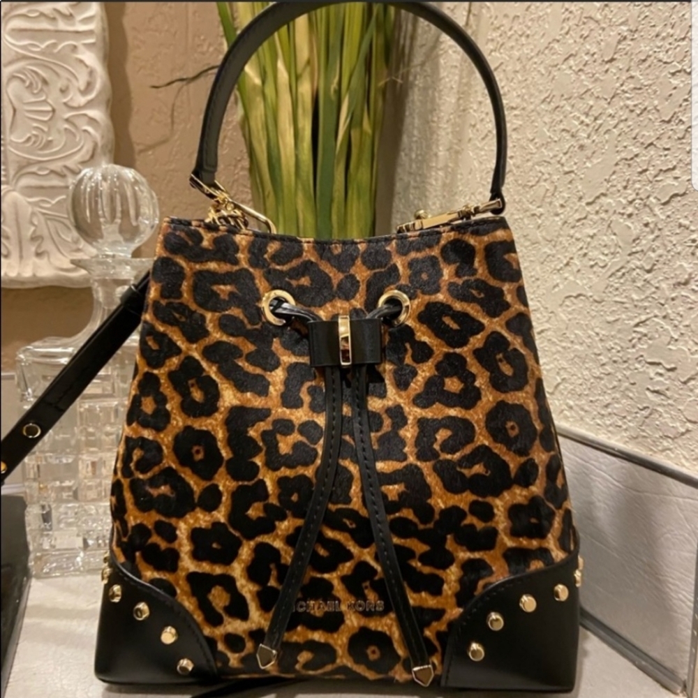 Michael Kors leopard Mercer bucket purse